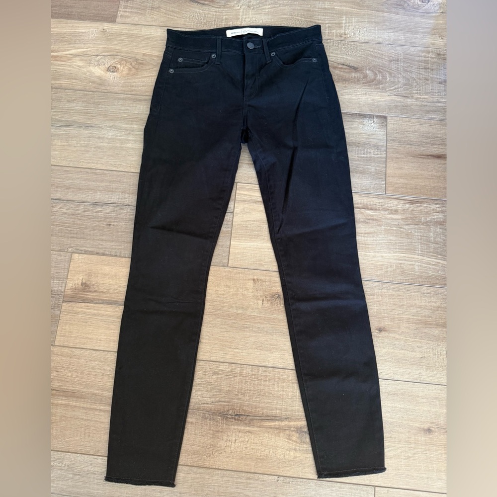 GAP True Skinny Ankle Jeans in Black